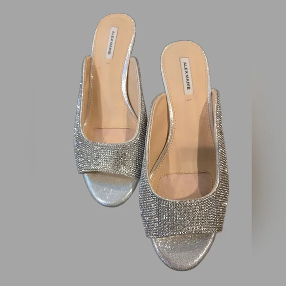 Alex Marie Silver Women's Shoes NWT Size 6.5 - Picture 3 of 4